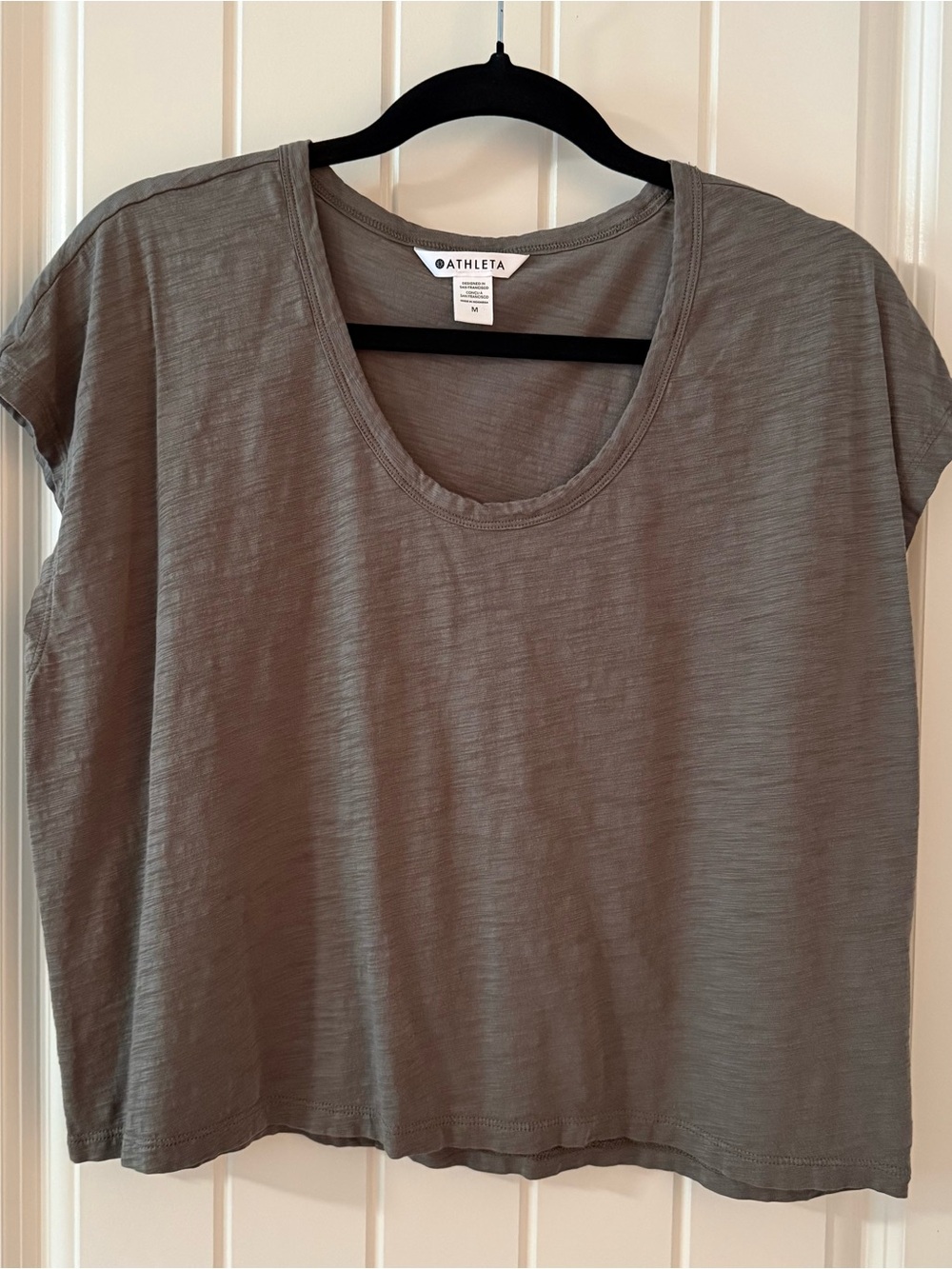 Athleta Olive Short Sleeve Scoop Neck Tee
